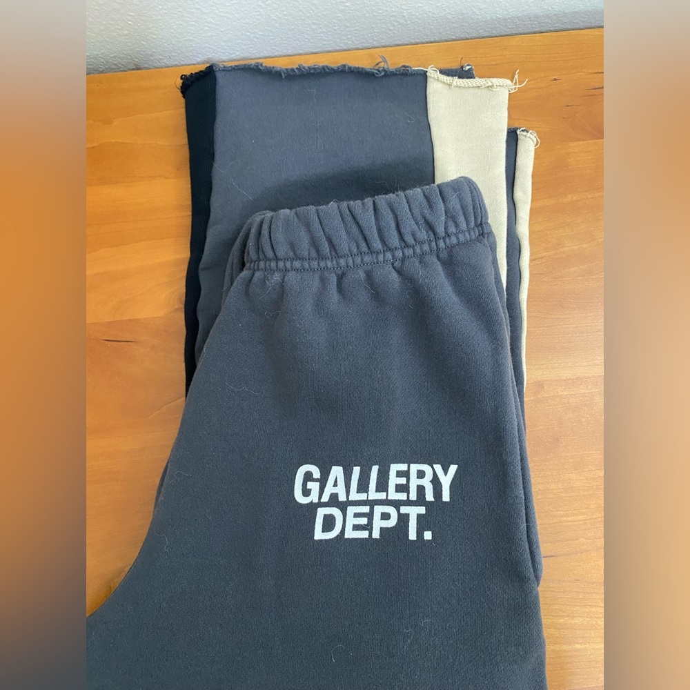 Gallery Dept. Women's Gray Trousers. Size Small.